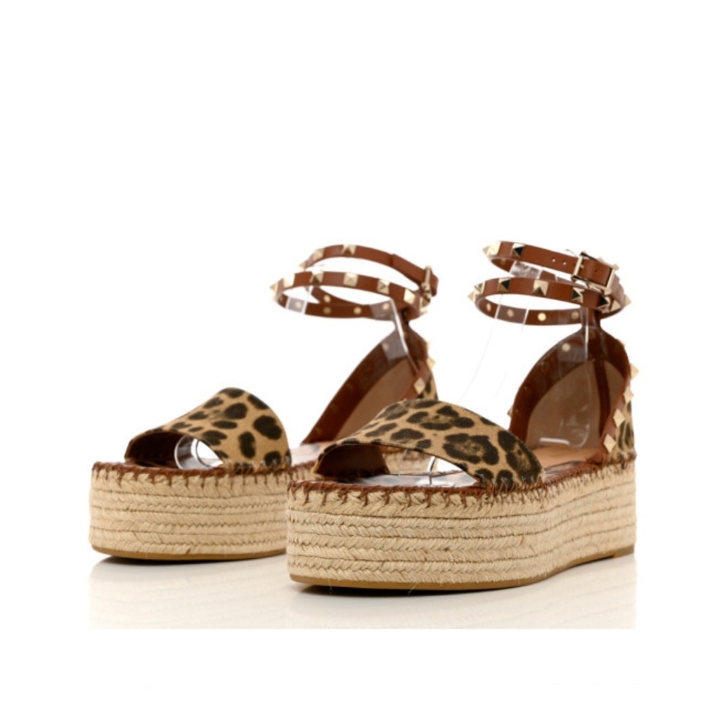 New Valentino Garavani Leopard Print Rockstud Ankle Wrap Espadrille Sandals